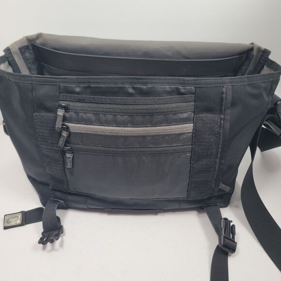 Timbuk2 Classic Black Messenger Bag With Adjustable Strap - Picture 6 of 12